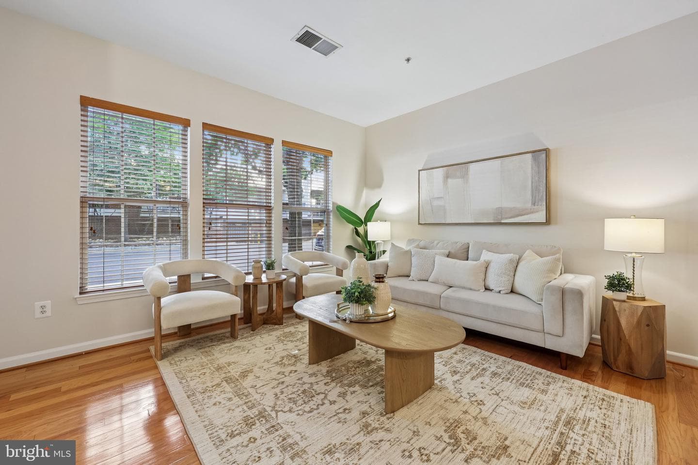 5091 Donovan Drive photo 3