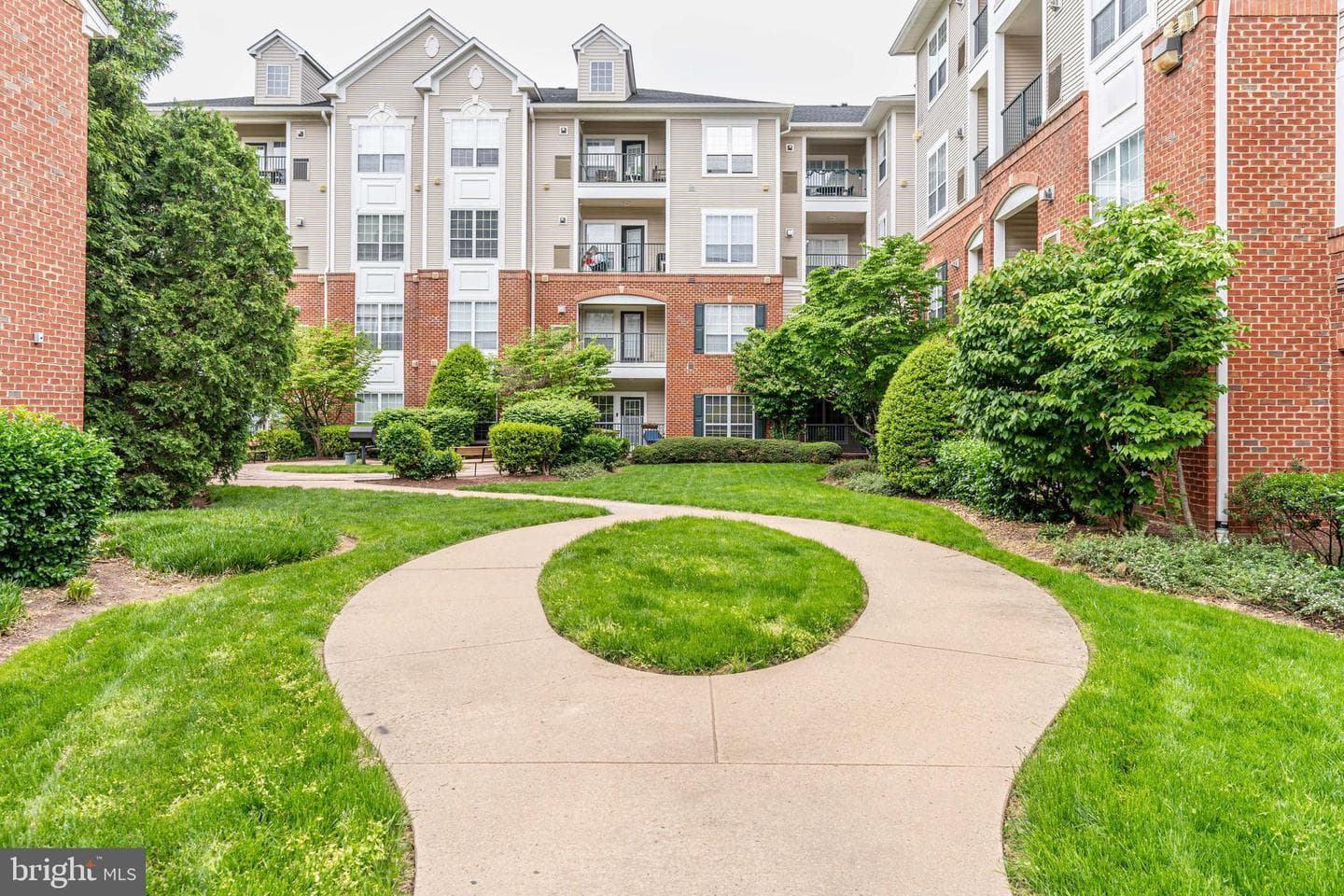4850 Eisenhower Avenue #115, Alexandria