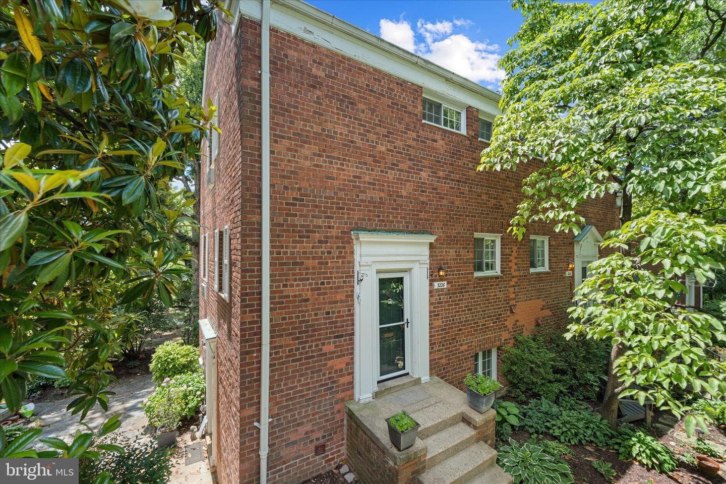 3226 Gunston Road, Alexandria
