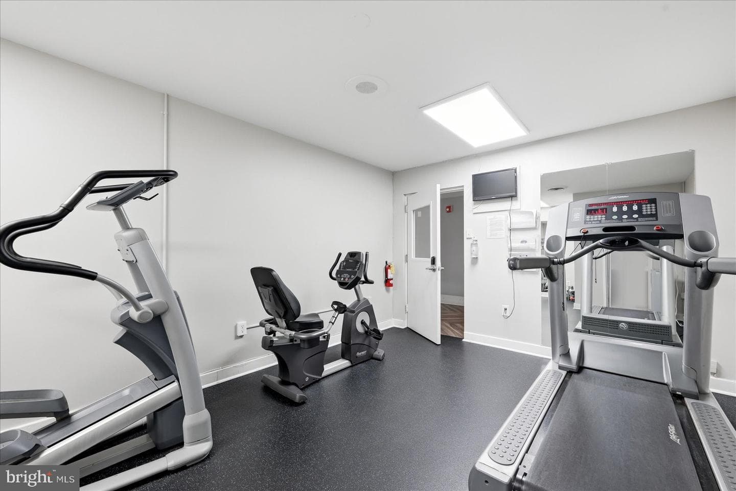 5300 Holmes Run Parkway #1418 photo 33