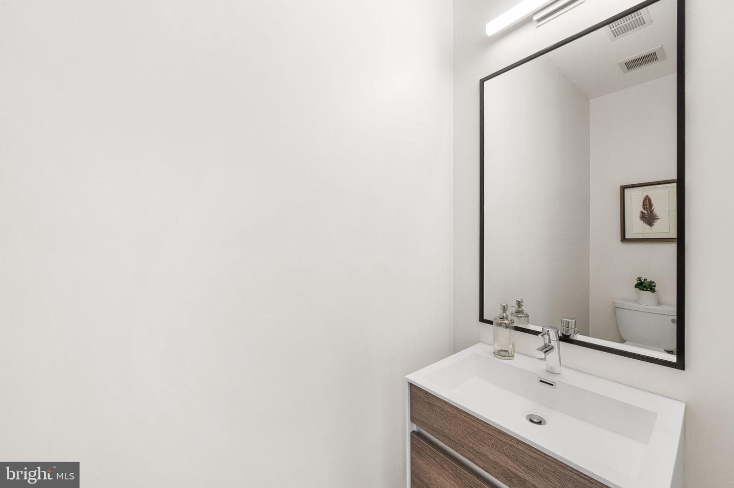 521 N Washington Street #101 photo 4