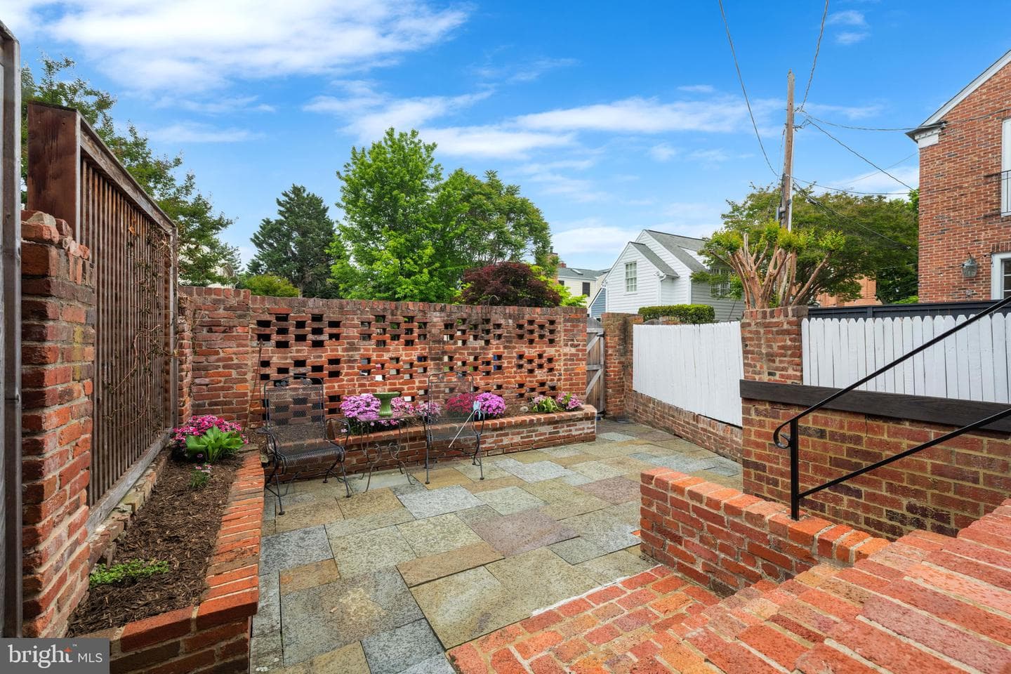 411 Franklin Street photo 46