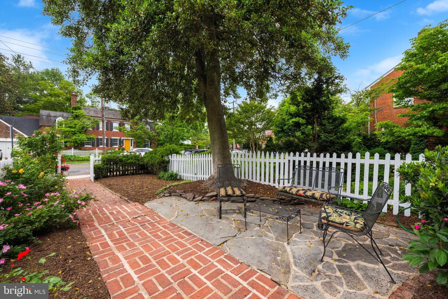411 Franklin Street photo 6