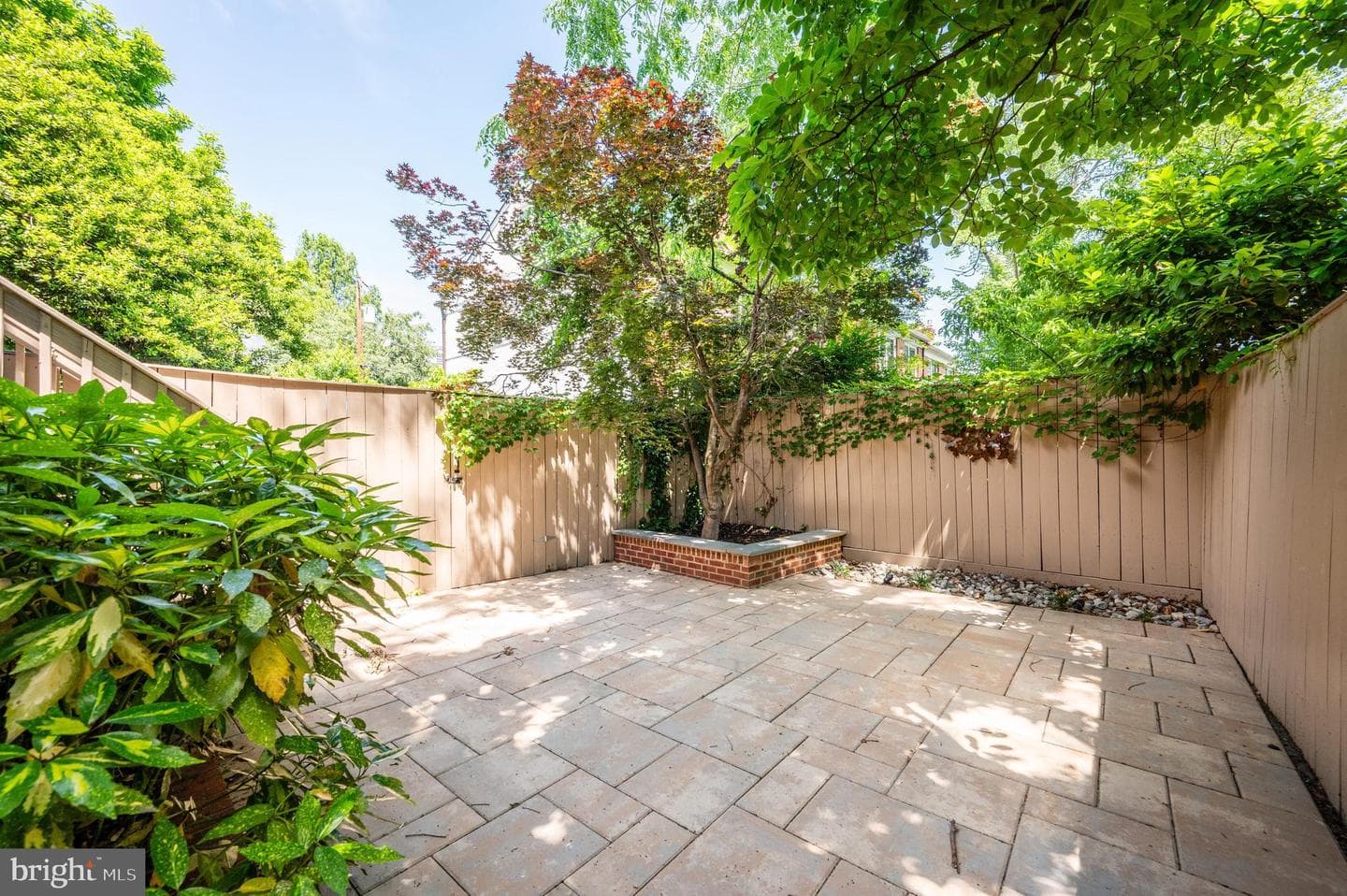 808 S Fairfax Street photo 32
