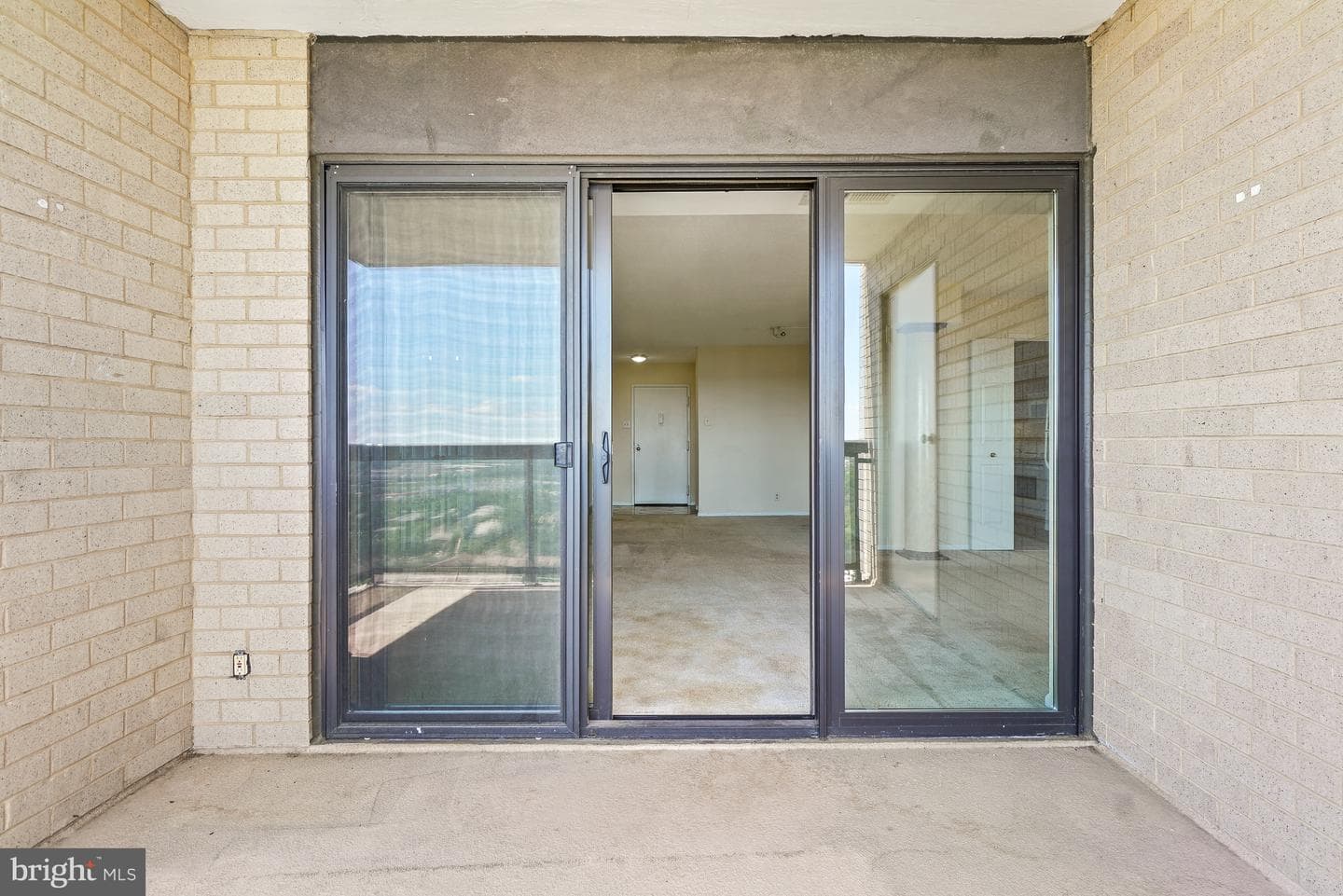 205 Yoakum Parkway #1809 photo 14