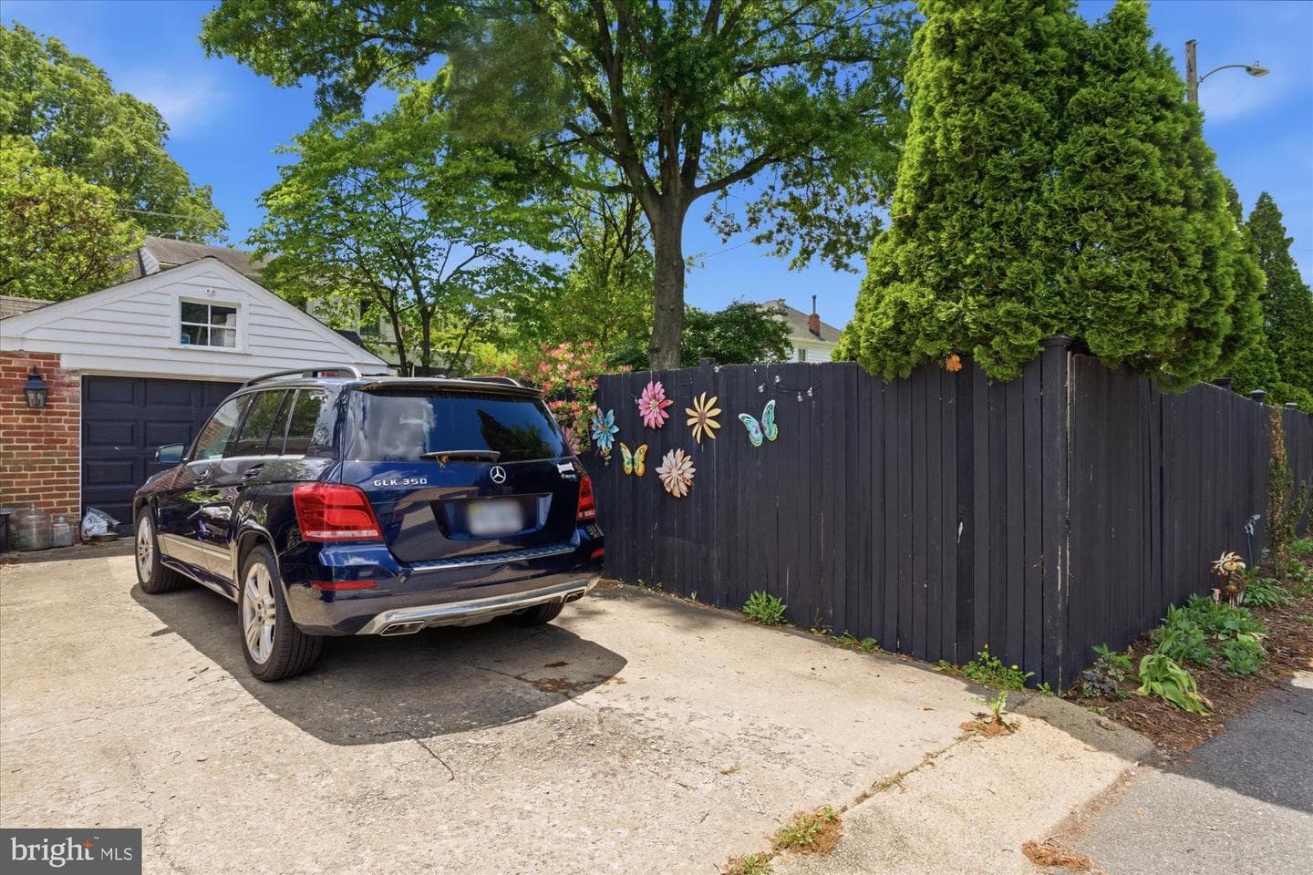 100 E Monroe Avenue photo 3