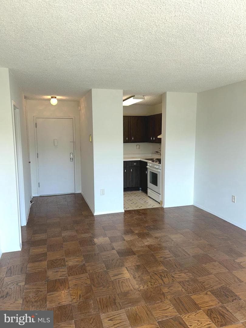 1225 Martha Custis Drive #505 photo 5