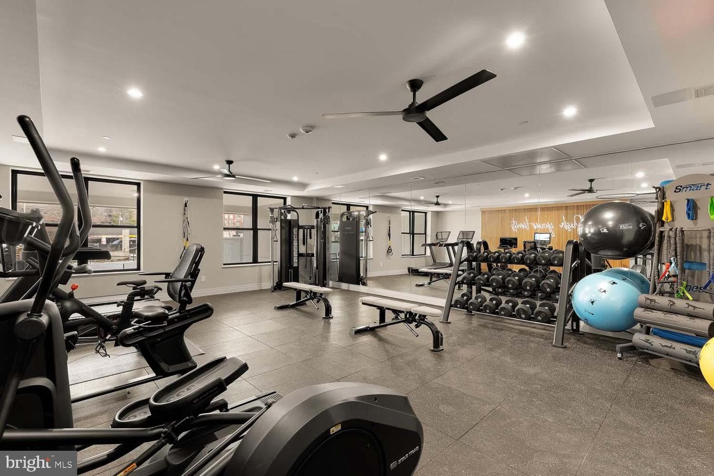 811 N Columbus Street #101 photo 15