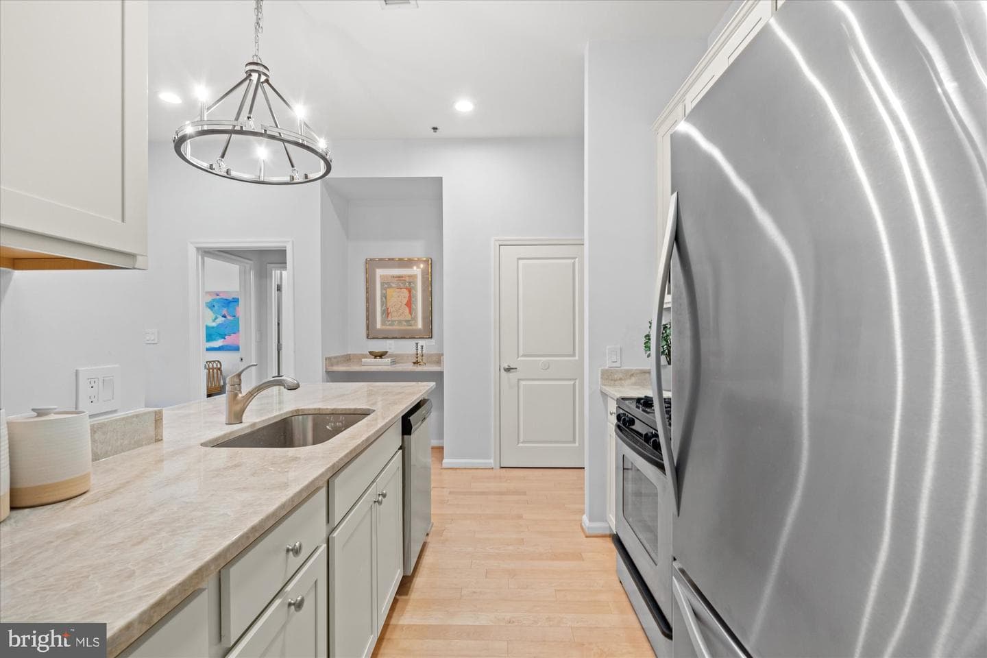 309 Holland Lane #320 photo 8