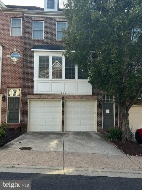 504 Triadelphia Way, Alexandria