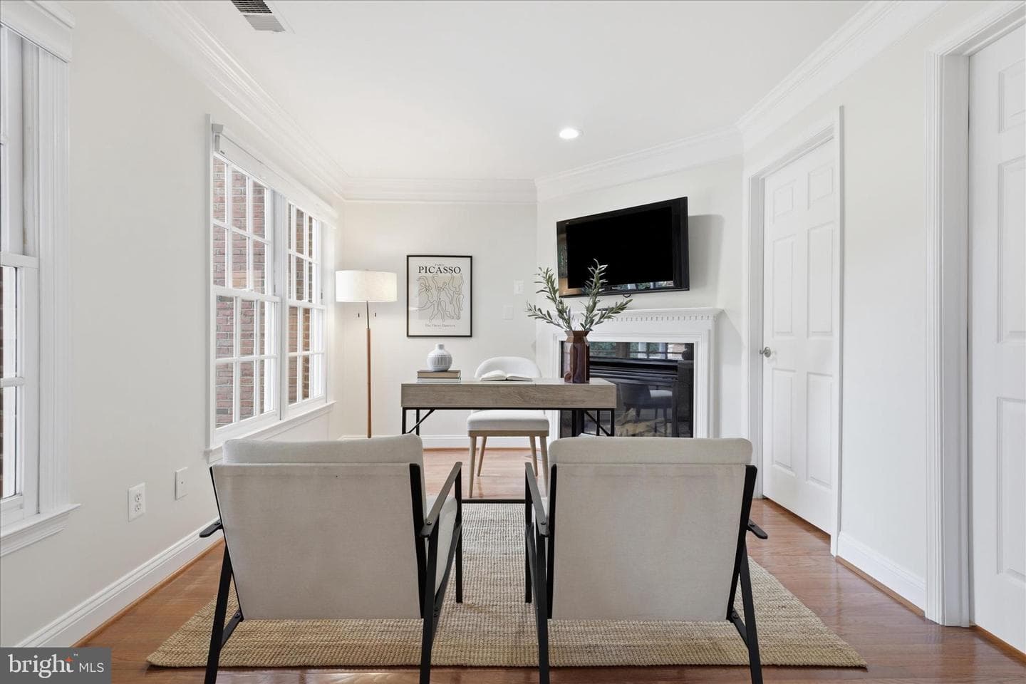407 S Henry Street photo 32