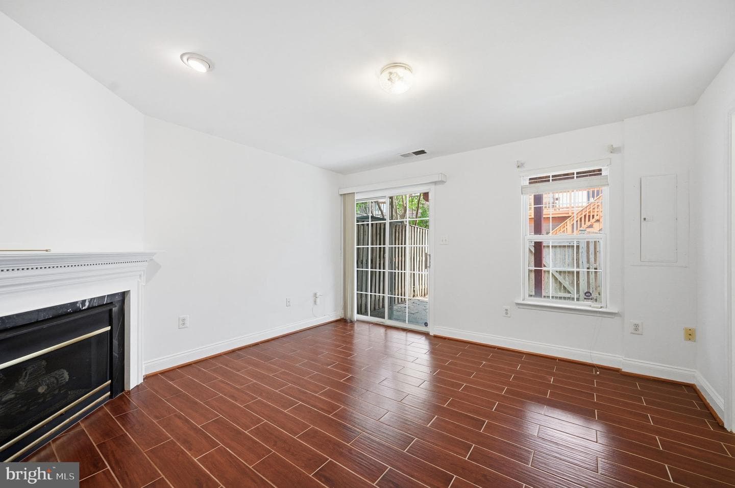 112 Cahill Drive photo 28