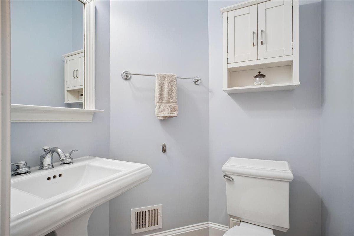 412 Pendleton Street photo 21