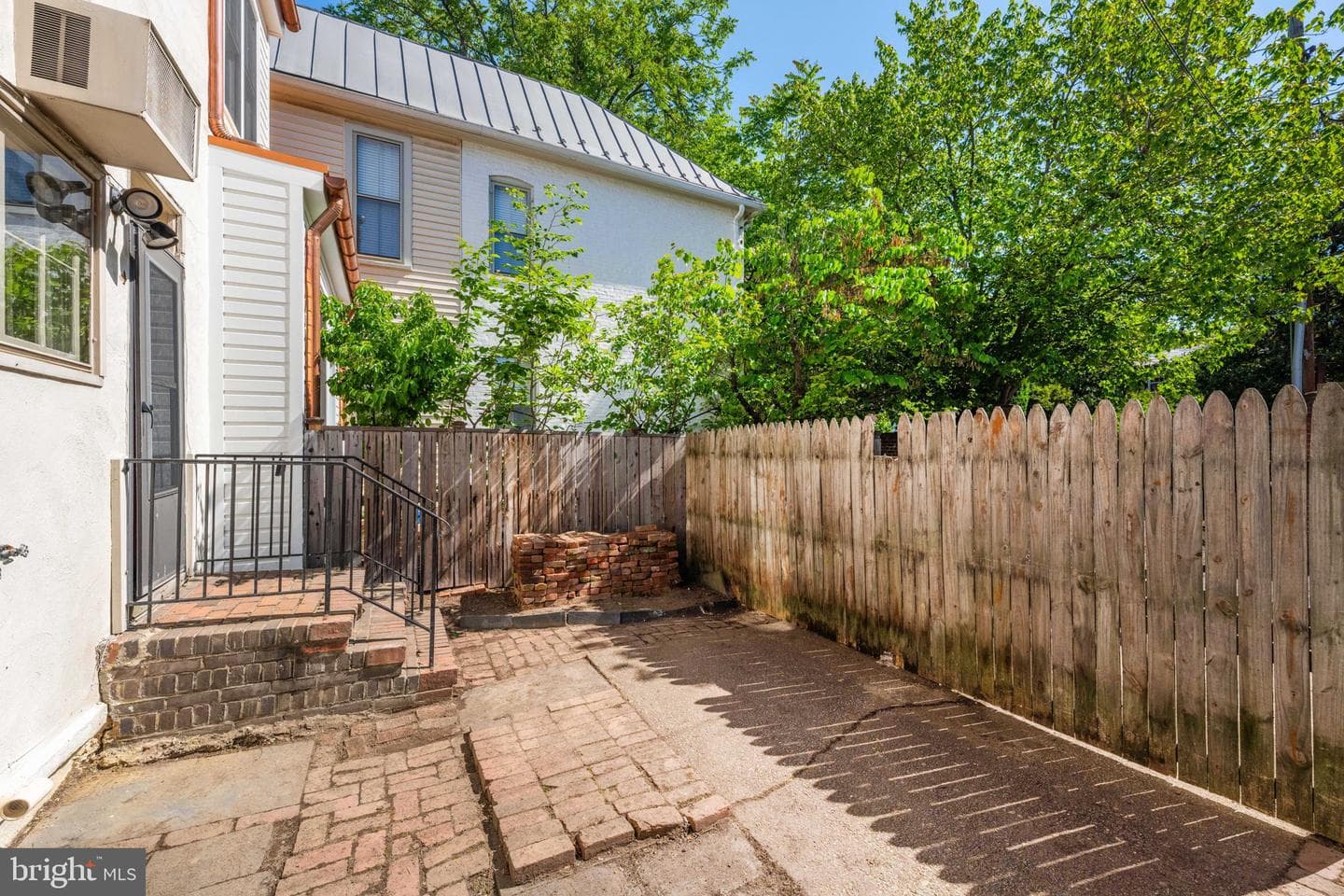 215 N Columbus Street photo 22