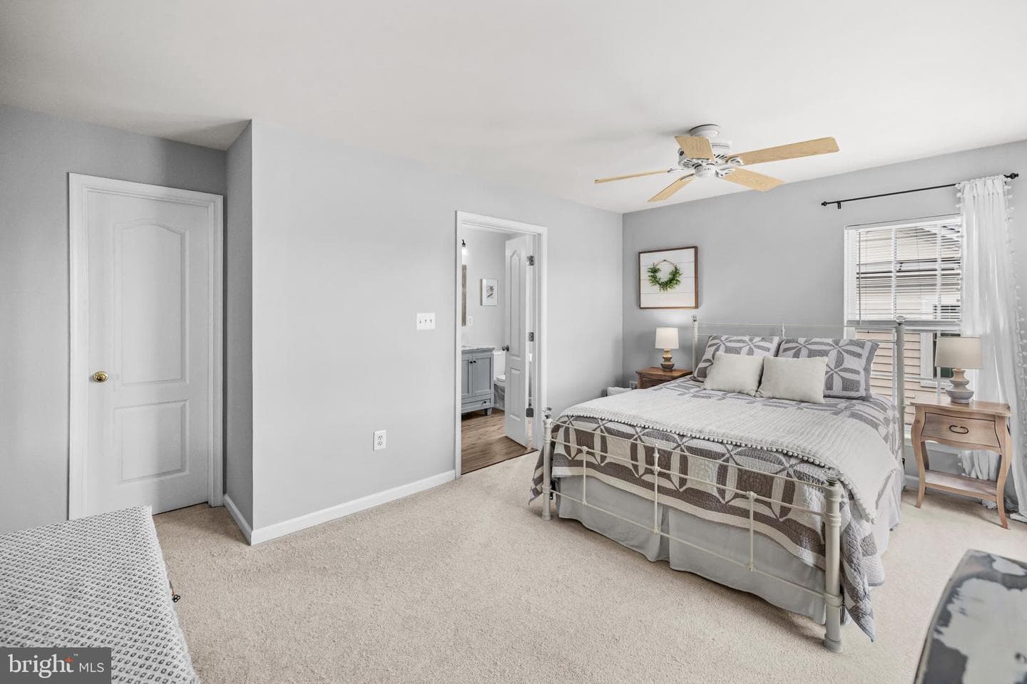 5090 Donovan Drive #102 photo 27