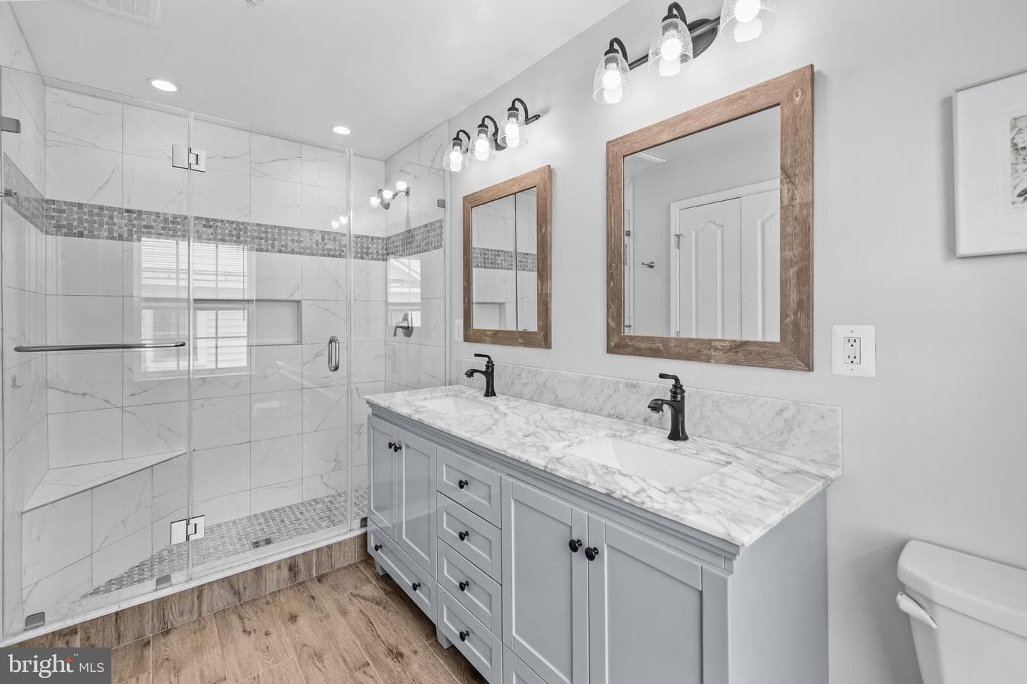 5090 Donovan Drive #102 photo 29