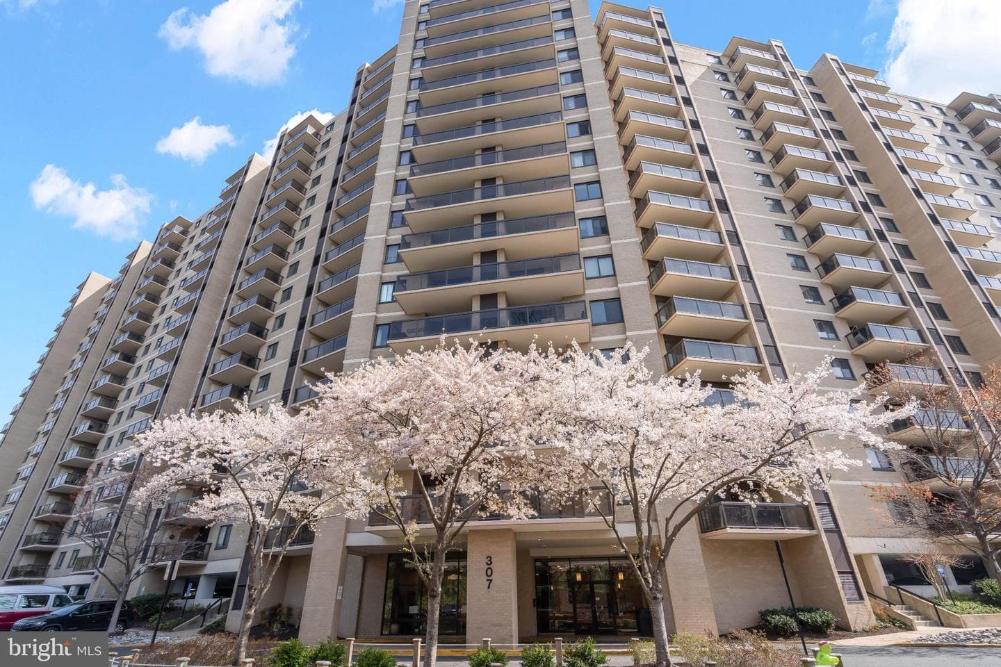 307 Yoakum Parkway #1722, Alexandria