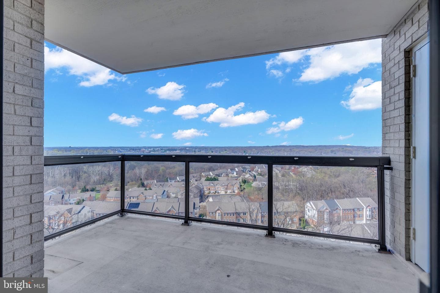 307 Yoakum Parkway #1722 photo 13