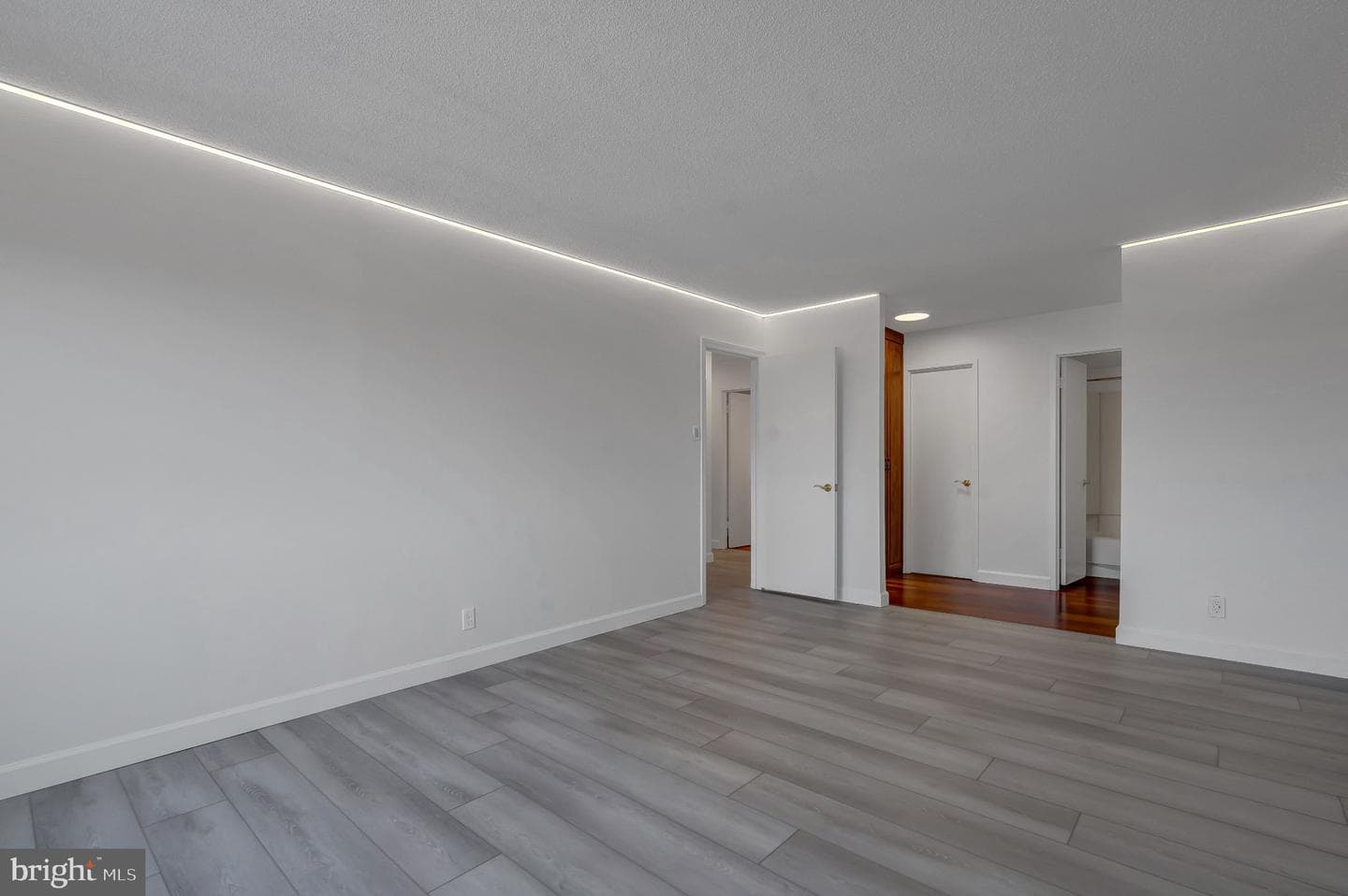 307 Yoakum Parkway #1722 photo 22