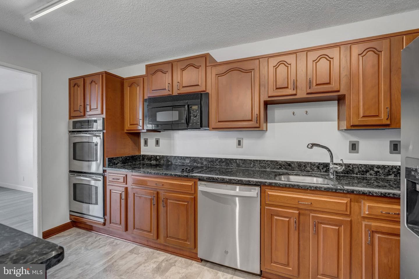 307 Yoakum Parkway #1722 photo 9