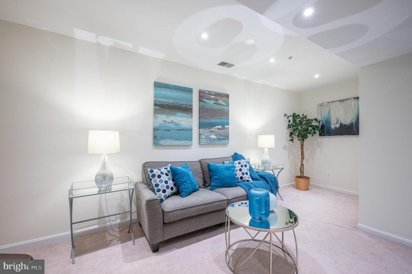122 Sanborn Place photo 8