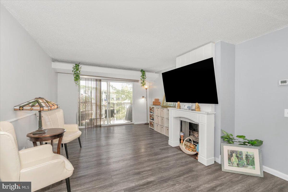 60 S Van Dorn St # 511 photo 1