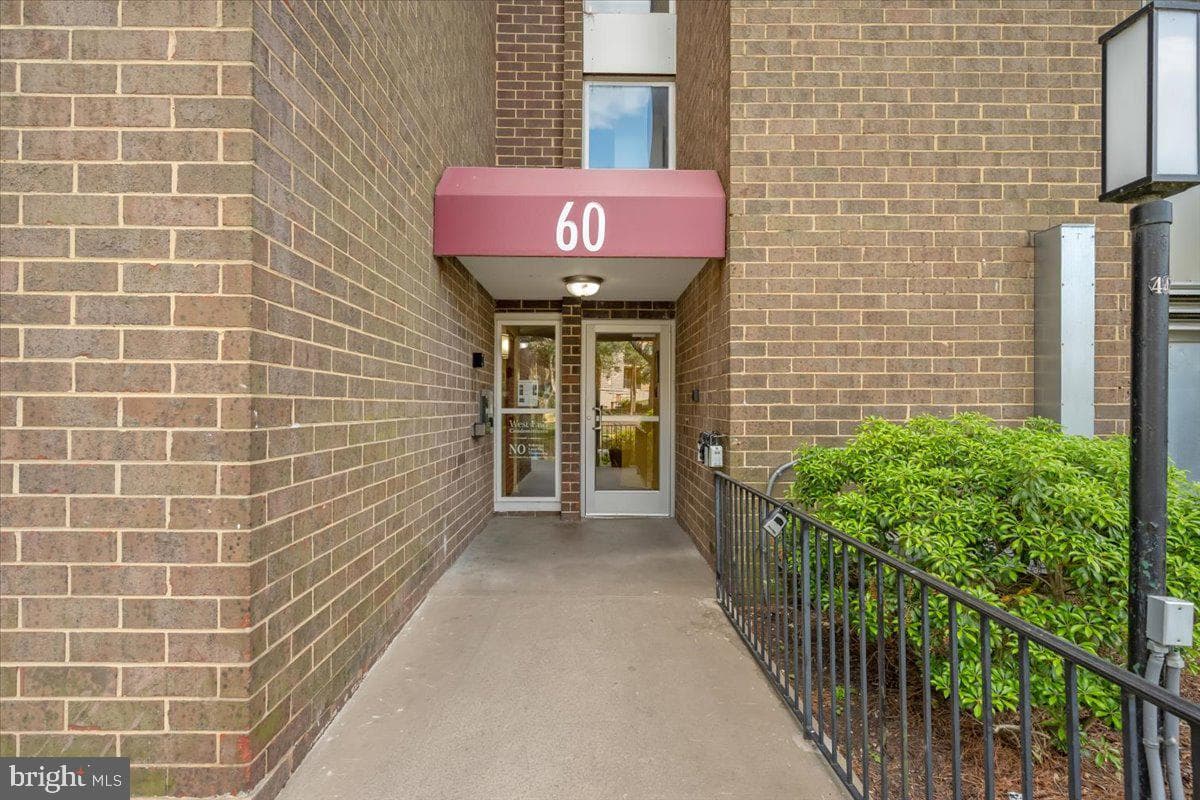 60 S Van Dorn St # 511 photo 4