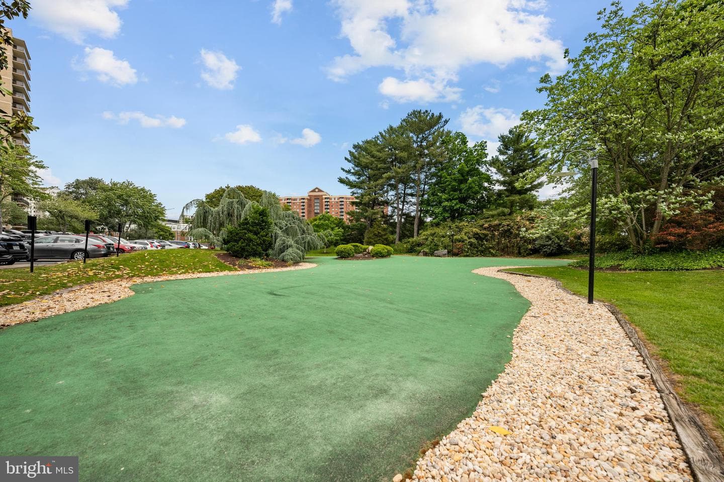 203 Yoakum Parkway #609 photo 29