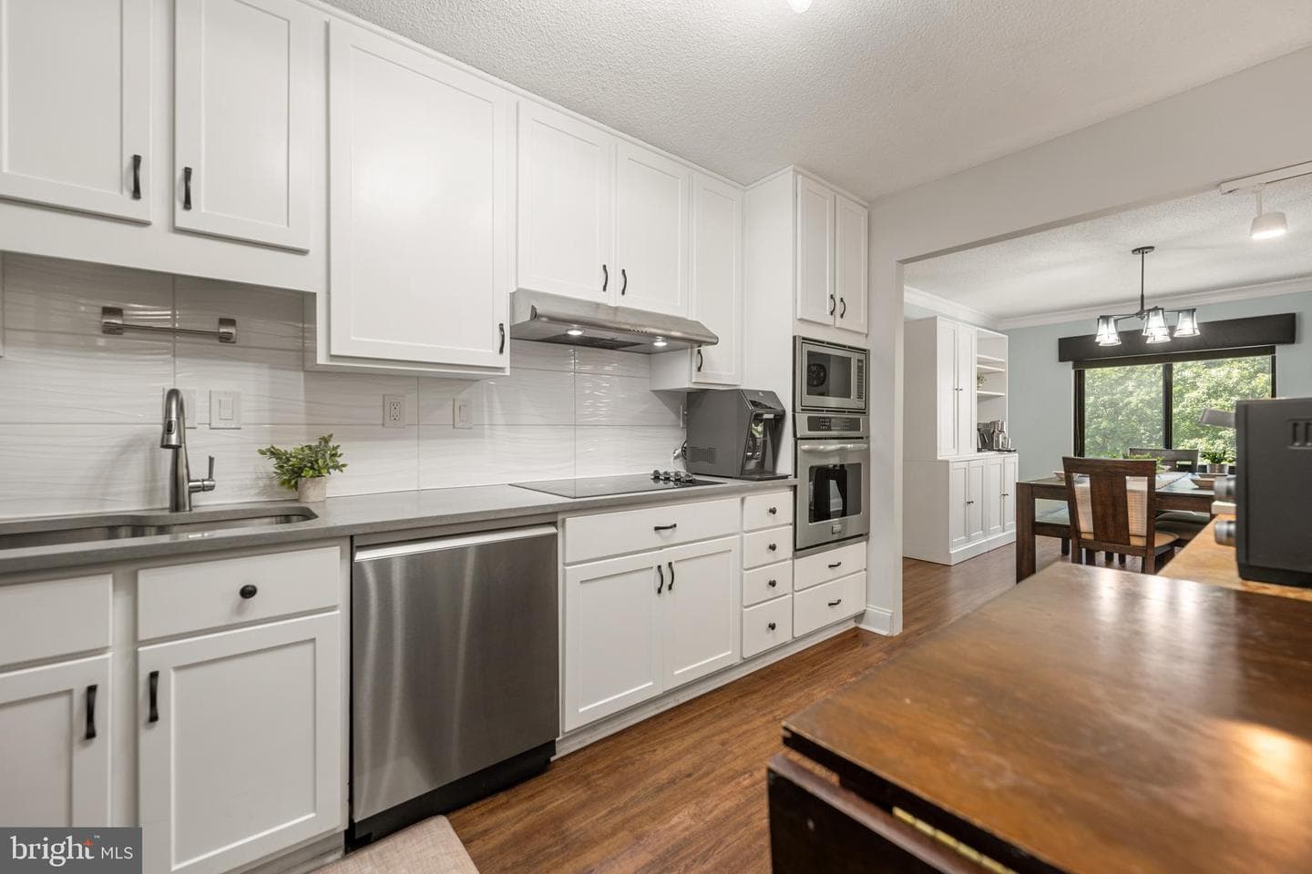 203 Yoakum Parkway #609 photo 3