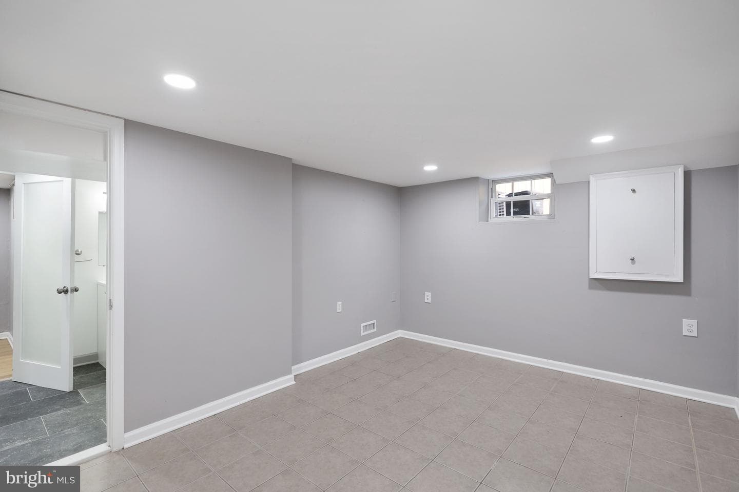 208 N Furman Street photo 34