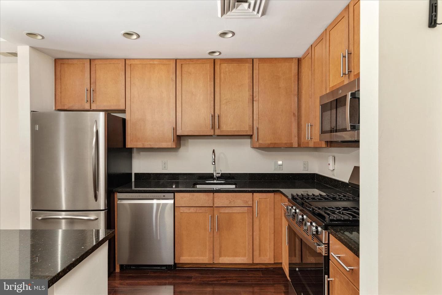 1111 Oronoco Street #226 photo 6