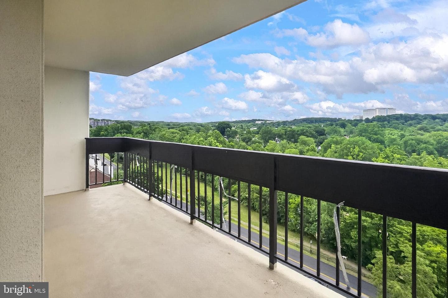 5300 Holmes Run Parkway #906 photo 40