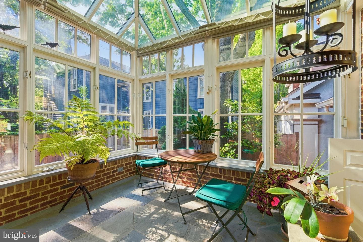 808 Oronoco Street photo 10