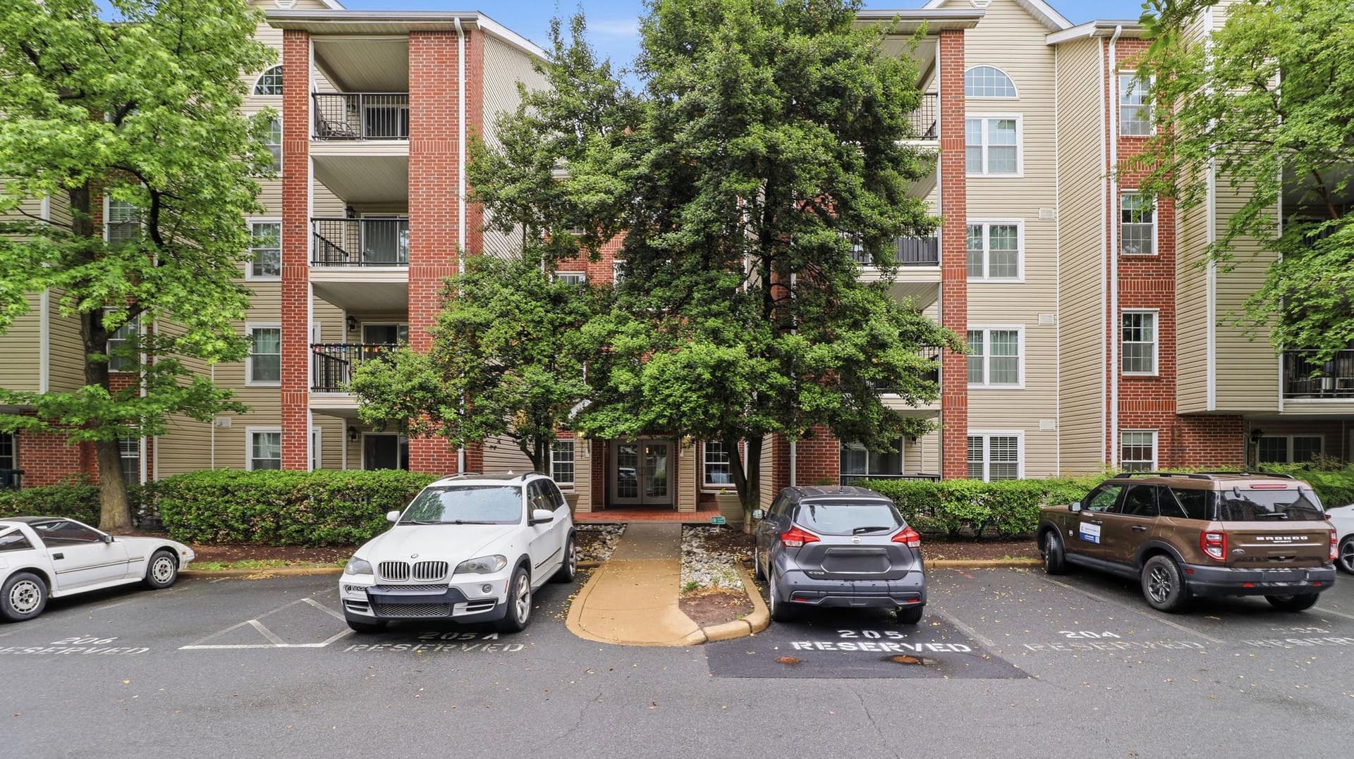 3311 Wyndham Circle #2202, Alexandria
