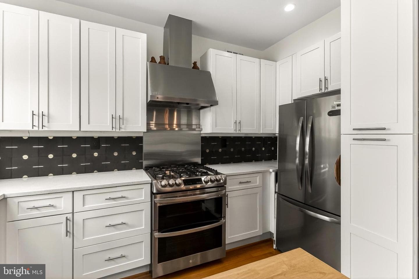 902 Oronoco Street photo 15