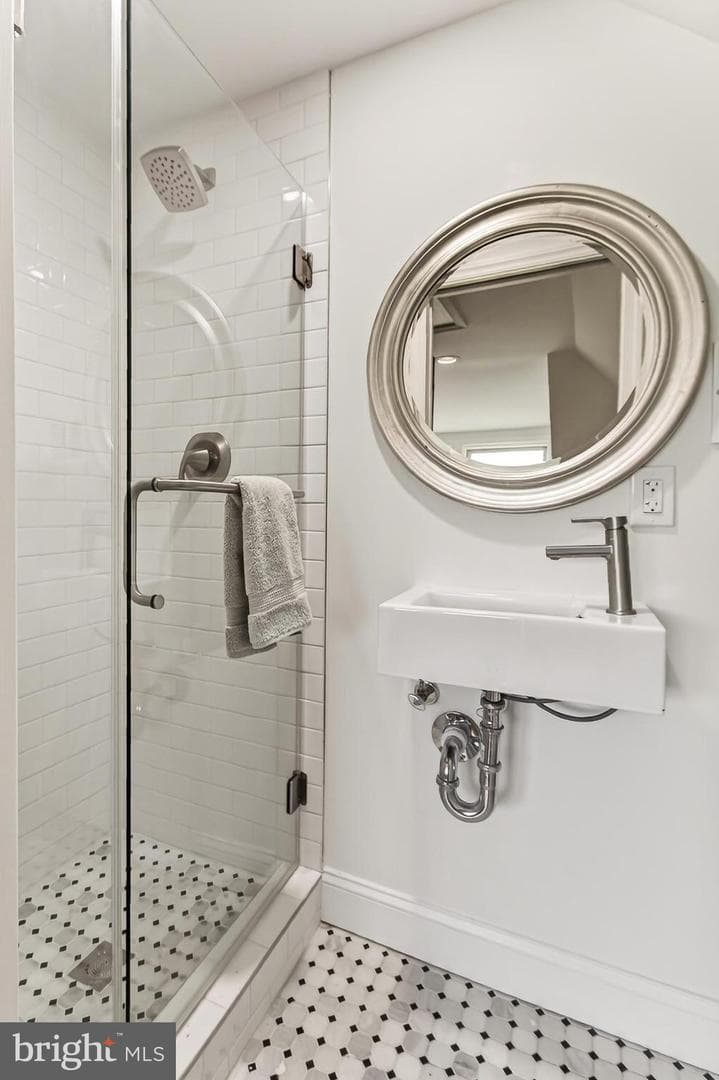 902 Oronoco Street photo 37