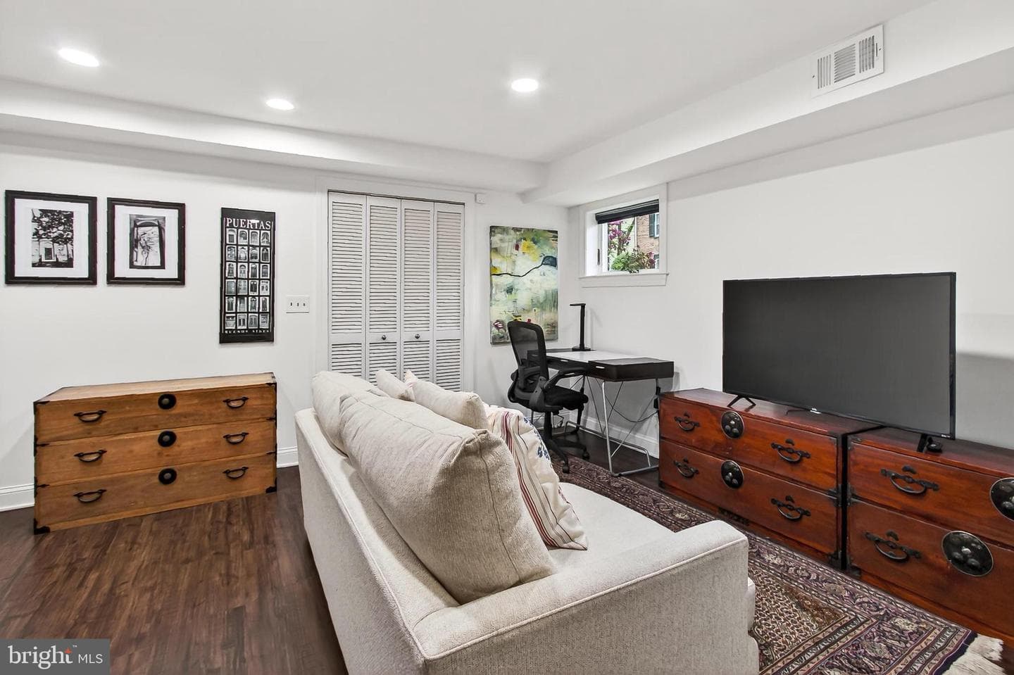 902 Oronoco Street photo 41