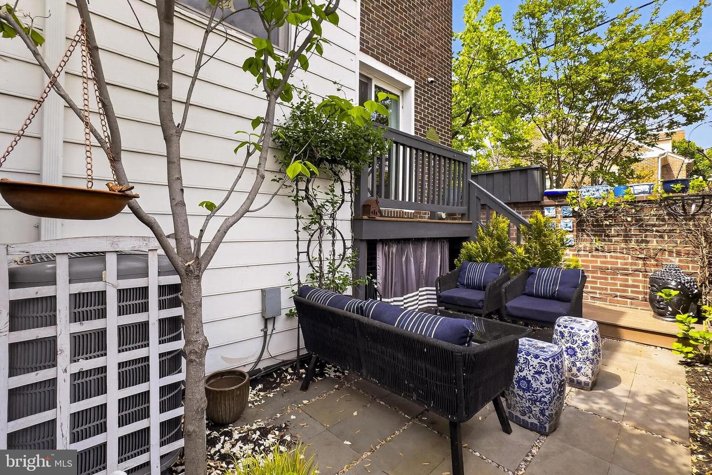 902 Oronoco Street photo 47