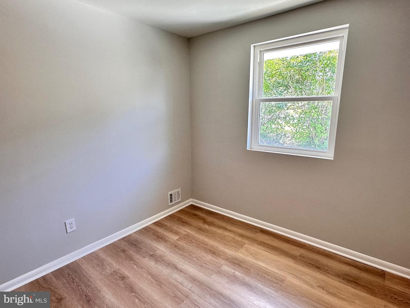 322 N Gordon Street photo 15