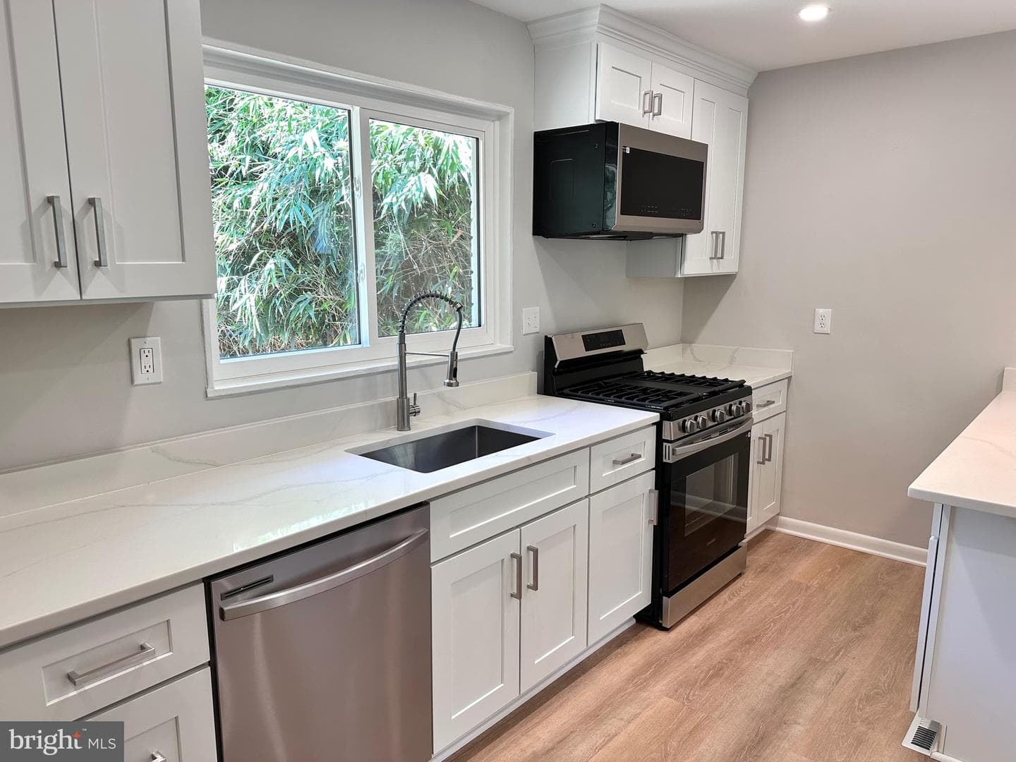 322 N Gordon Street photo 3