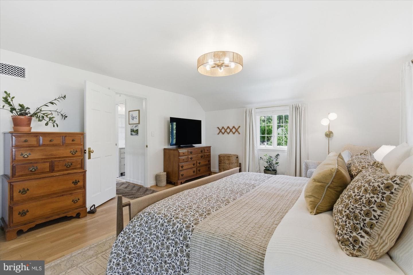 805 Chalfonte Drive photo 31