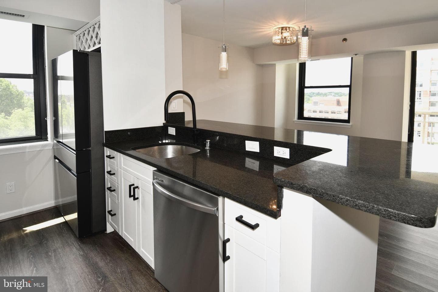 1200 Braddock Place #715 photo 10