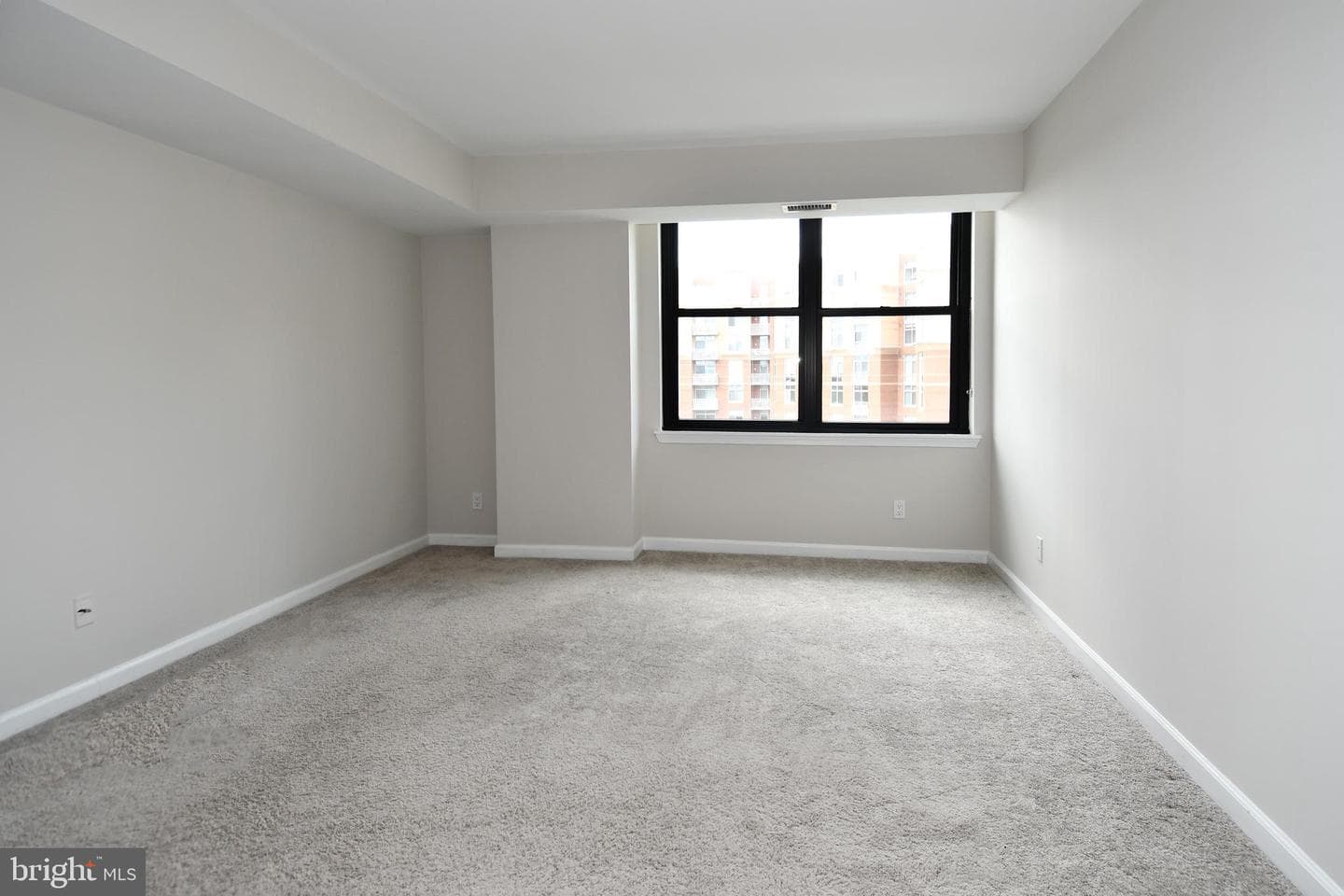 1200 Braddock Place #715 photo 34