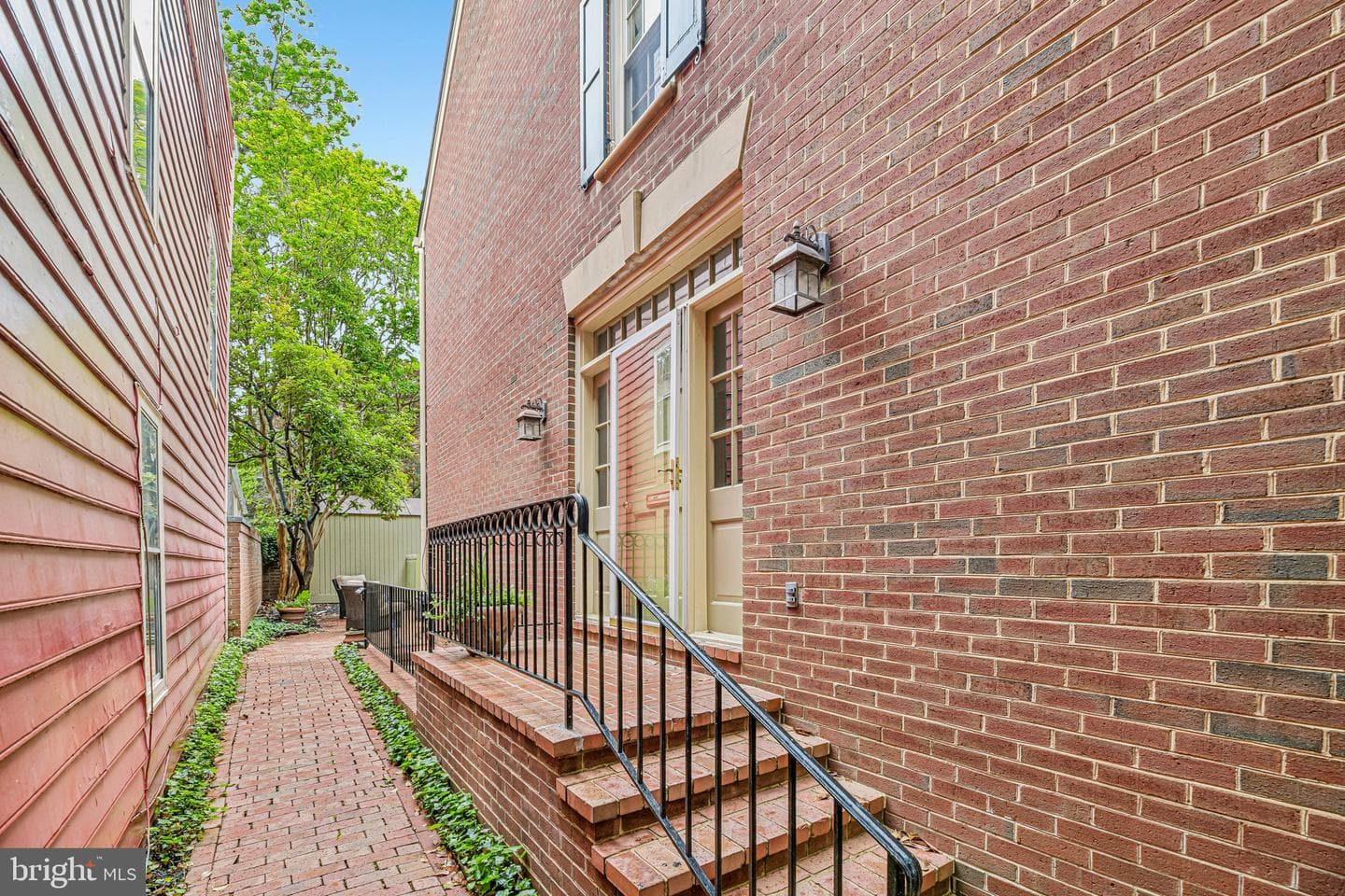 428 S Fairfax St photo 46