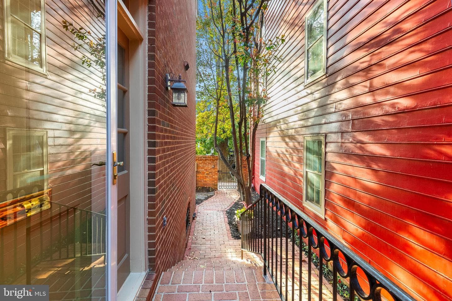 428 S Fairfax St photo 47