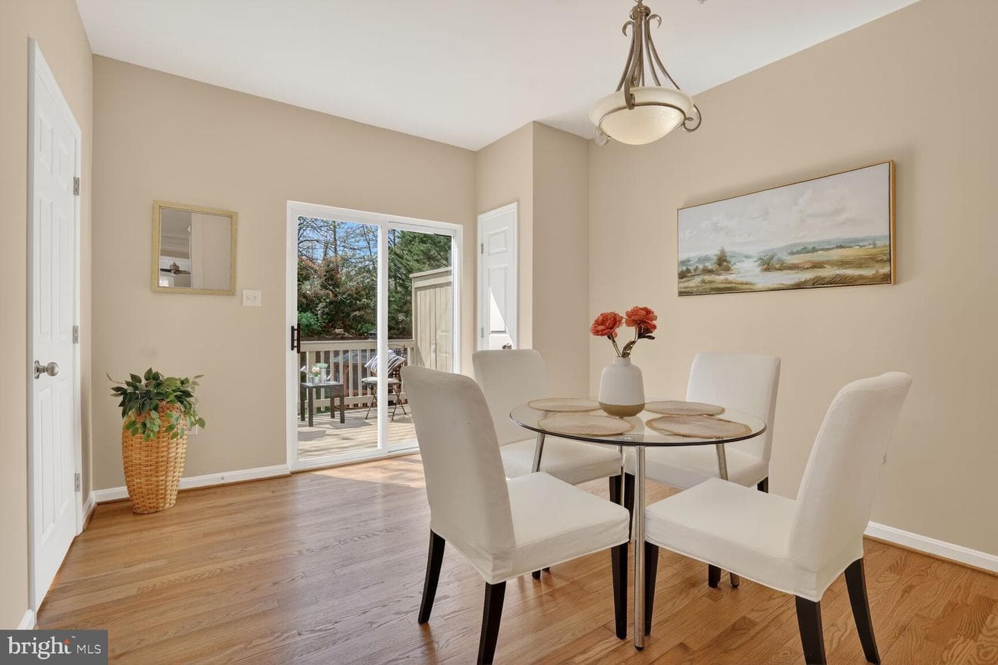 3292 Mount Vernon Avenue photo 10