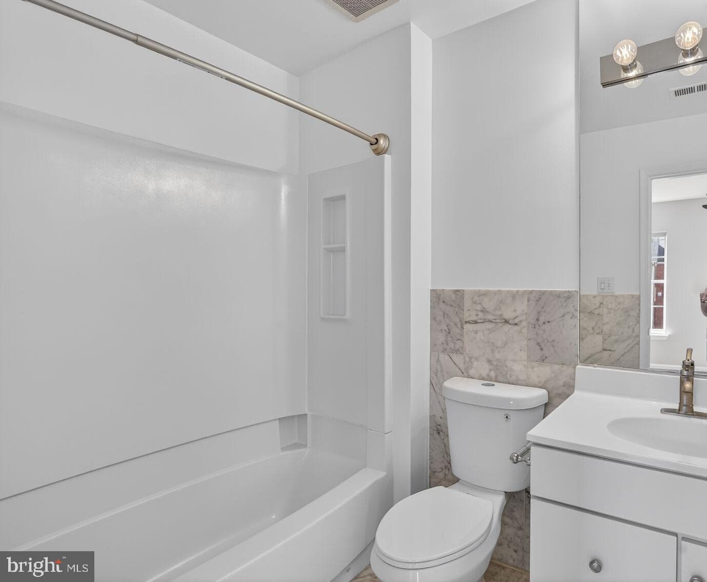 3292 Mount Vernon Avenue photo 19