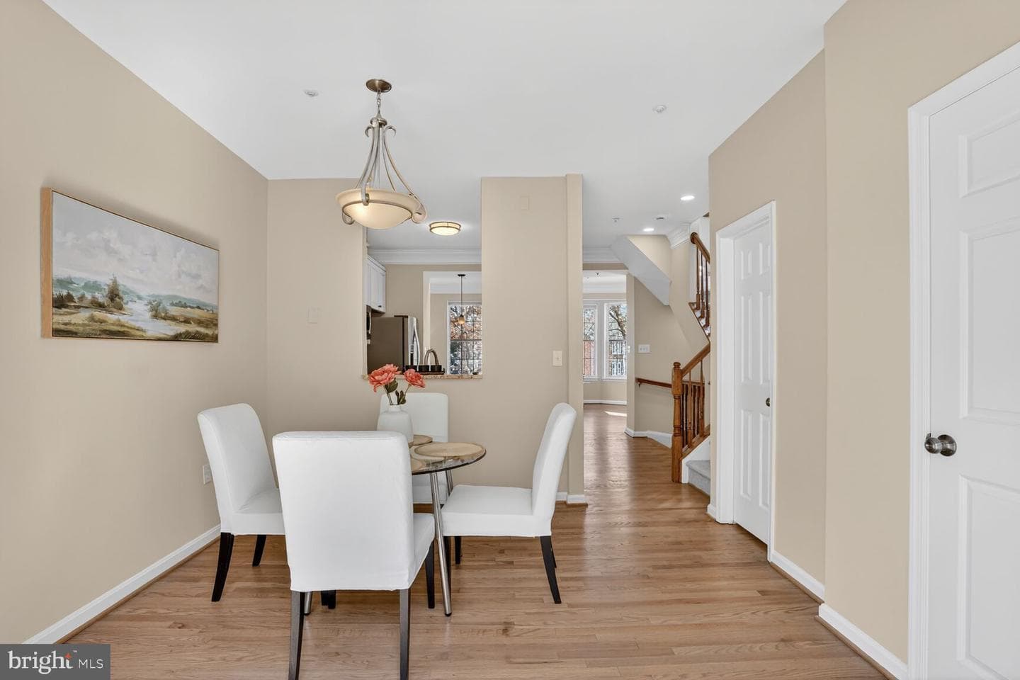 3292 Mount Vernon Avenue photo 9