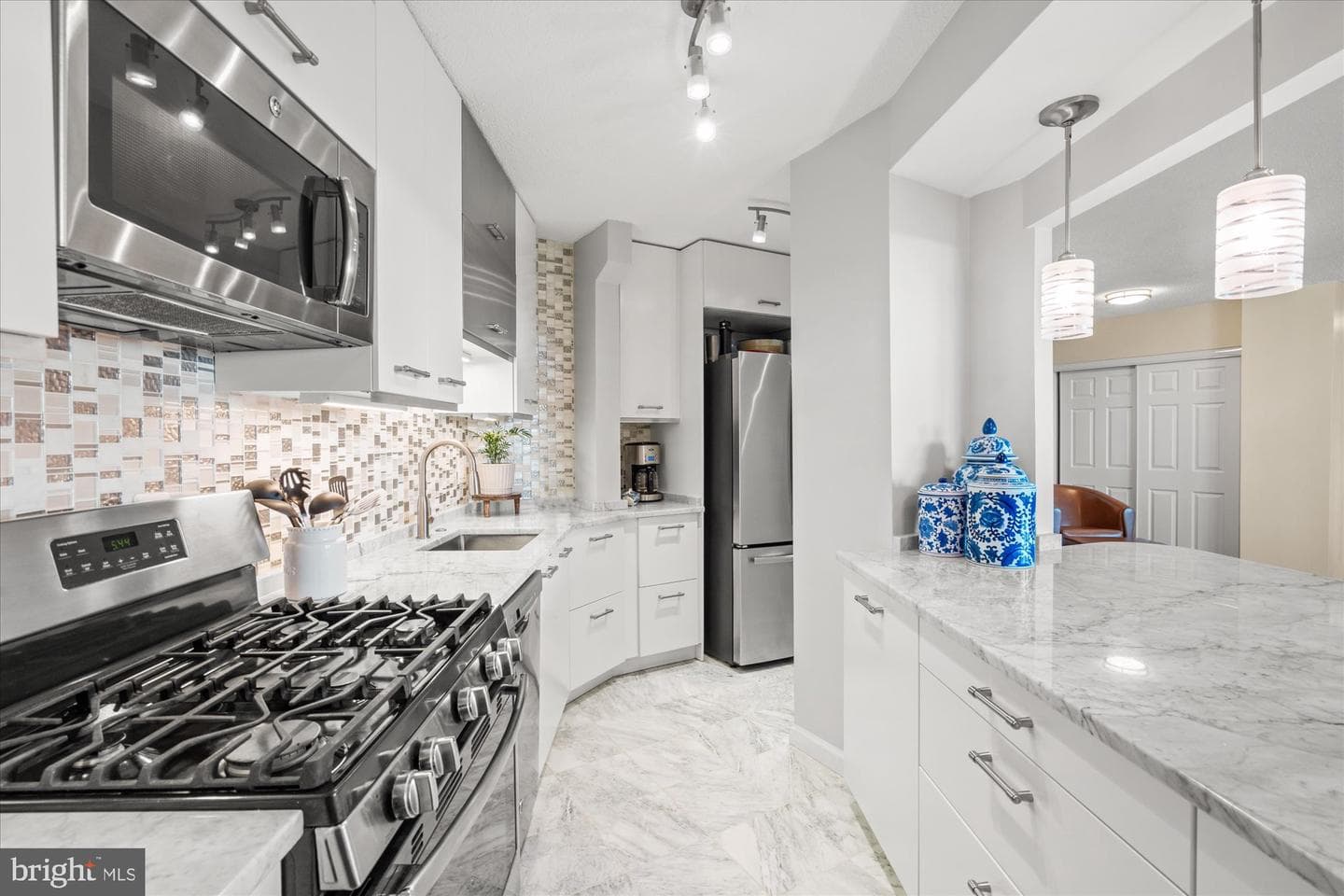 501 Slaters Lane #611 photo 13