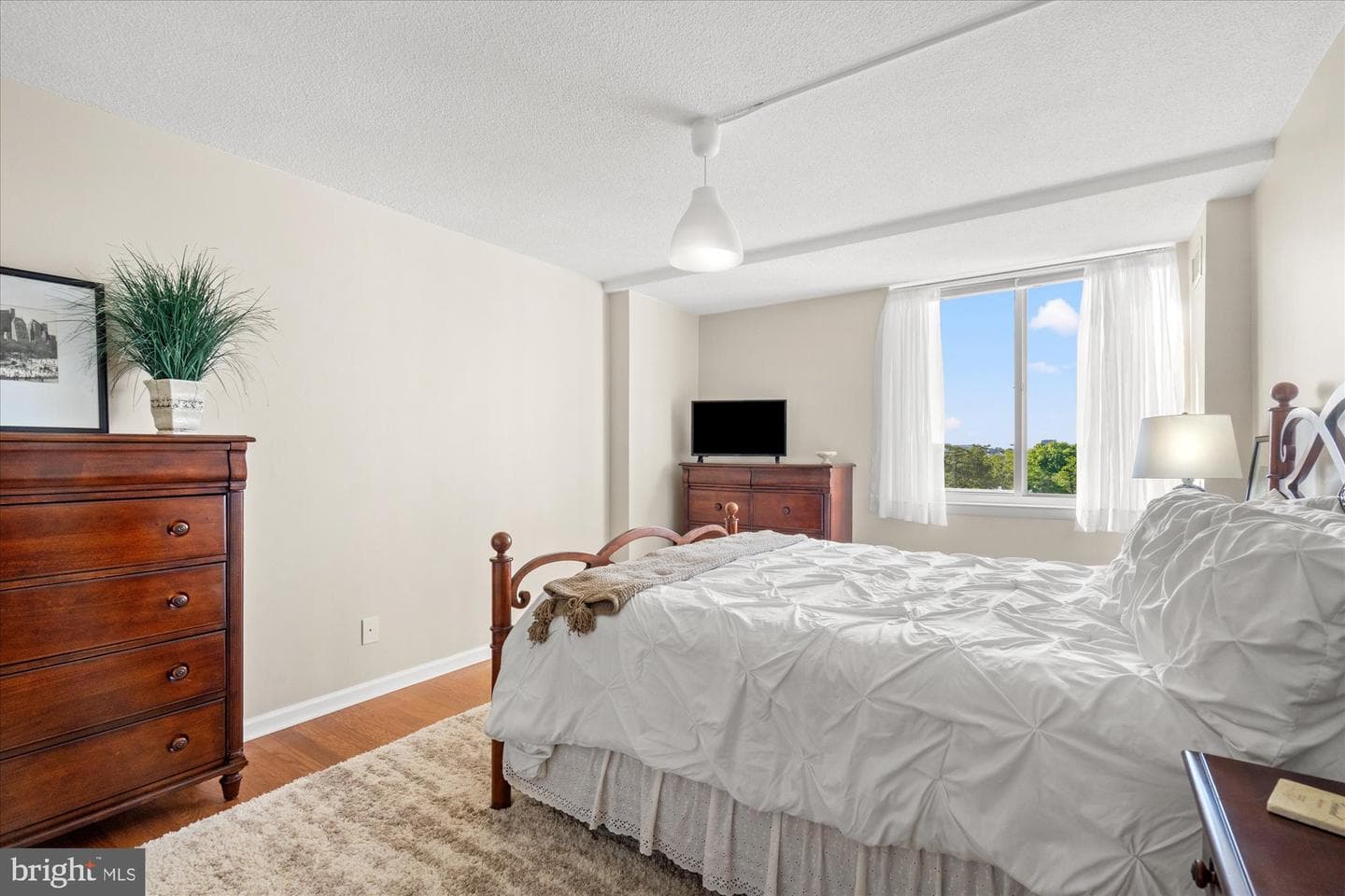 501 Slaters Lane #611 photo 15